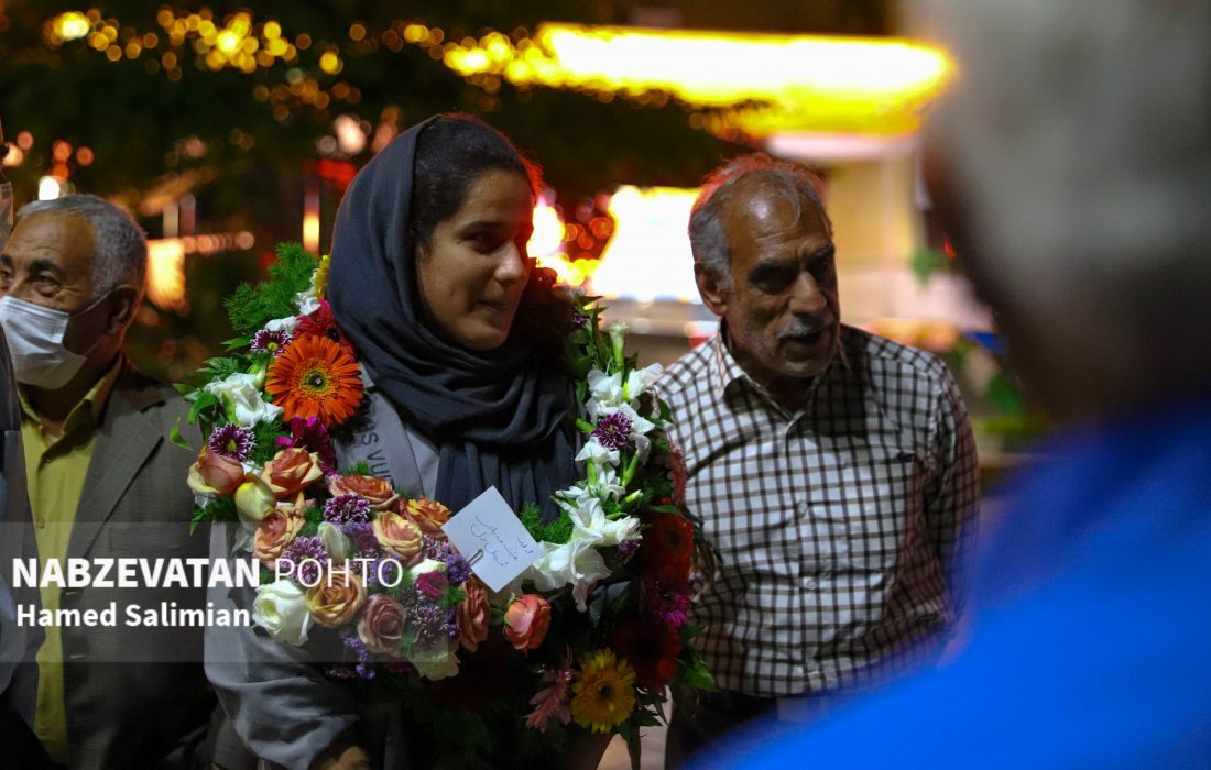 حقیقت تلخ المپیک ۲۰۲۴ پاریس/نام دختر تاریخ‌ساز ورزش وزنه برداری لنجان در تیم پناهندگان