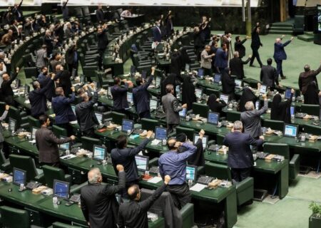 بیانیه نمایندگان مجلس:  در قبال بی‌حرمتی به قوای مسلح جمهوری اسلامی ایران سکوت نمی‌کنیم